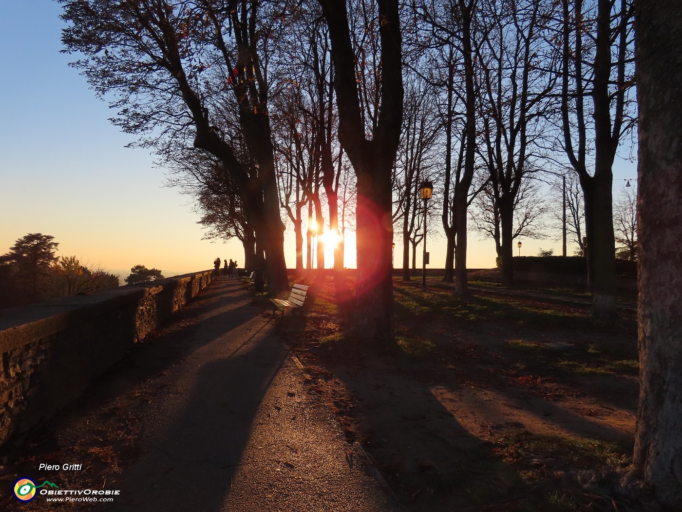 63 Splendido tramonto dal Viale delle mura.JPG